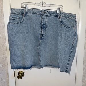 Highly waisted mini skirt